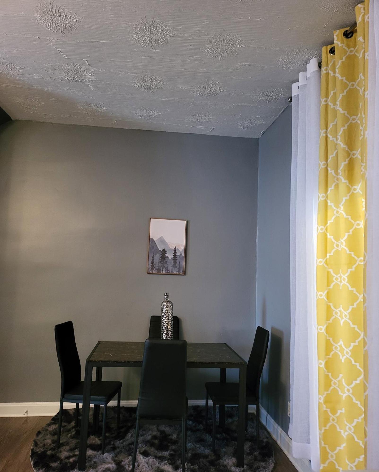 1 Bedroom In Columbus Osu District, Free Parking, Kitchen, Washer And Dryer, Central Location, Downtown, Hospital, Expocenter, Osu Stadium Ngoại thất bức ảnh